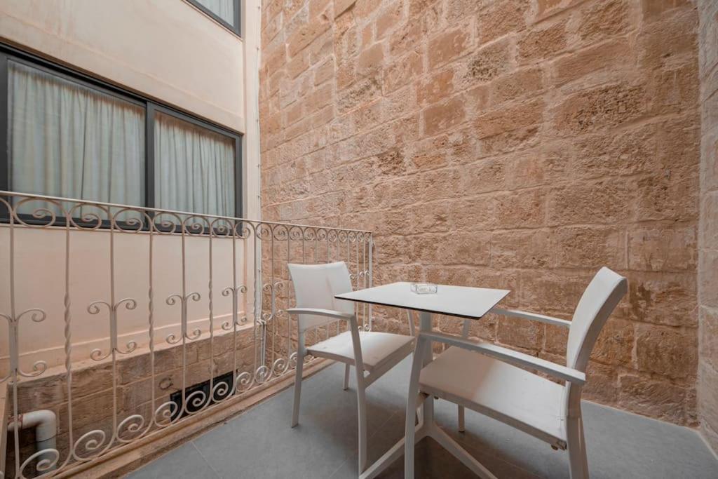 Vallettastay - Orangerie Two Bedroom Apartment 301 Buitenkant foto